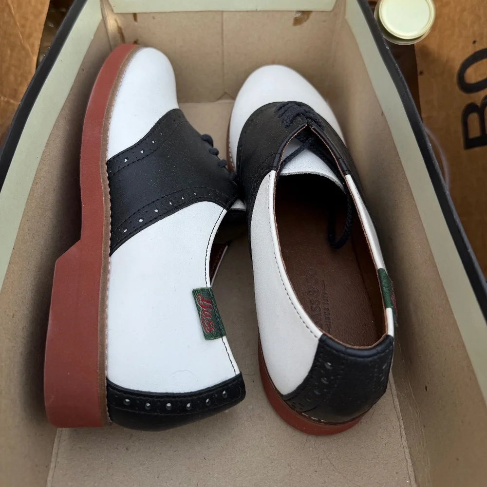 Uniform Bass Saddle Shoes  Size 8 - Picture 4 of 4
